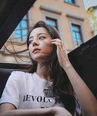 迪丽热巴太能撩了!片场甜蜜花絮曝光,小鲜肉被胖迪撩到脸红!