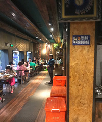 杭州某社区里面的新周记 很多人慕名而来