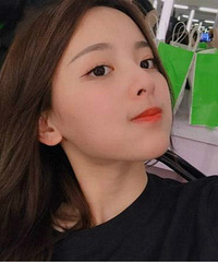 杨超越盒饭进蚊子笑称让给它 看看少女们伙食如何