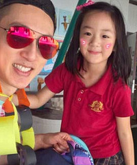 吴尊晒女儿Neinei成绩单:真替她感到骄傲