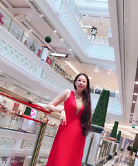 我崇拜他像个英雄,他宠爱我像个孩子