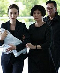 月薪2k,离婚后,女人该不该把孩子留在身边