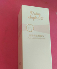 ��ɫС���и�ˬ��ˮ����ˮ�����ڣ�������ר��