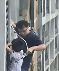 7���������8¥�����⣬����ʱ�ְֻ̰���֩������