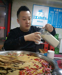 90微胖温柔小哥