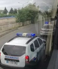 ���ˣ����������Ű����ͷ�����٣���ͽ�ֳֵ��ǹ��ֱ������..