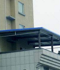 [�²�]̫��ԴΥ����Ƥ����ˢ�ɺ�ɫΪ�İ㣿