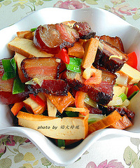 柴火味,下饭菜,肥而不腻【熏肉炒香干】