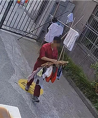 00后小伙经过美容院后...