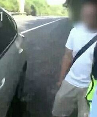 ����Ҫ�ڷ���֤�ϼ����֣����Ÿ�����һŭ֮�������Ϲ��ķ�����