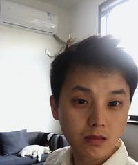 八月,喜忧参半。
