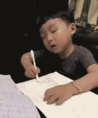 小学生狂补作业,妈妈边录边笑,年度史诗级灾难片…