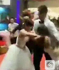 比电视剧还雷!婚礼现场前女友来抢亲,两位新娘都怀有身孕