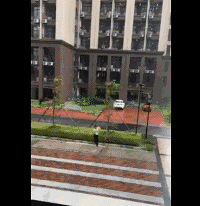 这些朋友圈疯传的山竹台风图和视频,都是谣言!