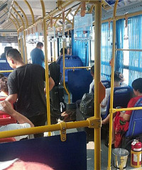597路公交硬板凳