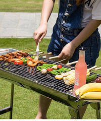 ���ܱߺ�����ũ���֣����ǿ��Ե����㣬������Ϸ������ɫ�ġ�