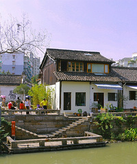 小河直街2期开街