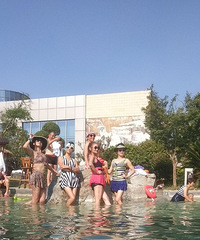 ��������