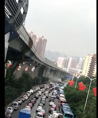 ���ڵ����Ӹ߼��ŵ��£���Ƶ�贫���ٷ�������Ӧ