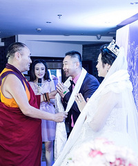 出家人,不是应该不近女色不结婚的么?