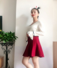 短发太MAN了!风格百变的妹子长发也超淑女