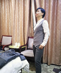 短发太MAN了!风格百变的妹子长发也超淑女