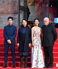 《过春天》在平遥斩获两项大奖,我们和它的导演聊了
