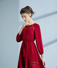 �������ϵıر�С��ȹ������ֲݡ�