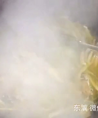 笋干炖老鸭,我们的老鸭没有三四个小时以上