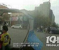 Υ�±���������Ů������3���޾��ܣ������������Ӿ����ˣ�