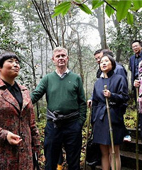 ���Ϲ������鳤���ٰ���Ŀɽ�ˣ�