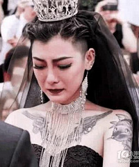 曾是“最美新娘”,全黑婚纱一身纹身引发热议,现在成那样!