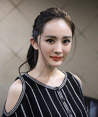 林志玲首次扎马尾,网友惊呆:老了十岁