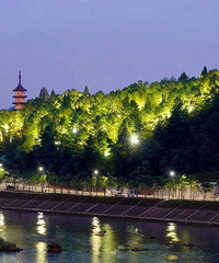 ץס����Сβ�ͣ�����ָ��ɽ