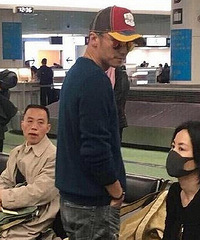 锋菲被偶遇,谢霆锋眼神宠溺甜炸屏