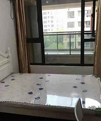1300 地铁口附近 自住装修 拎包入住 看房随时方便