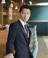 迷妹日本原宿偶遇谢霆锋,独自一人晨跑,网友:王菲呢