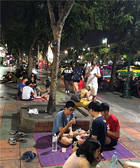 这样的夜市也太自由自在了吧!