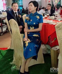 婚礼再现最美丈母娘, 全场亲戚表示:比新娘还漂亮,哭都很优雅