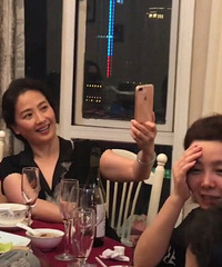 仙女妈妈60了啊!网友:我岳母太美了!