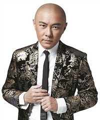 张卫健“光头”22年原因曝光 不靠颜值靠才华