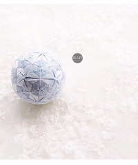 做了一个应景的手鞠球车挂 雪一片一片一片