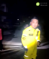 潜川老人走失,於潜派出所民警狼行公益应急救援已第一时间到现场