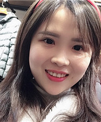 笑起来甜甜的瓜子脸女孩很顾家!