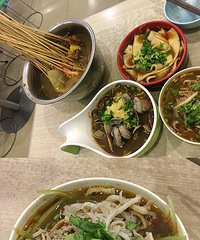 信义坊这家撸串是我的最爱 还目睹了求婚