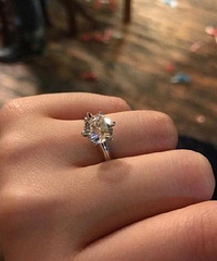 结婚生子是必选项吗?不想这么早生孩子就是有问题?