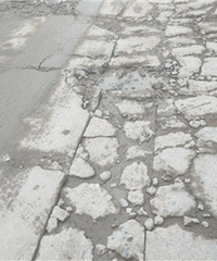 �۽����ٰ����Ƶ�·����ֱ�񱻺�ը