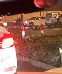 登云路和学院北路,面包车和电动车刮擦,注意安全啊