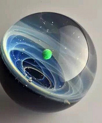 他将宇宙装进玻璃球 手握星辰大海