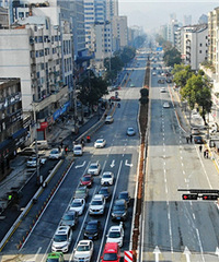 ������·�ˣ�Ǯ����˫��ͨ����